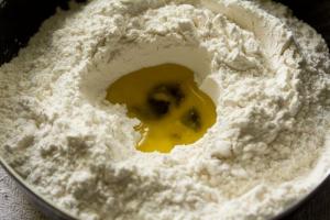 Бездрожжевое тесто для пирожков: ингредиенты, рецепты и советы по приготовлению